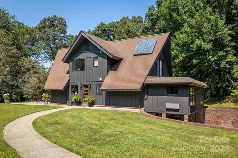 743 Pete Brittain Rd, Morganton, NC 28655