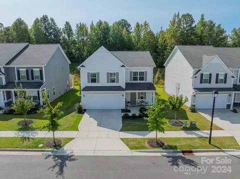 8416 Dumphries Dr, Huntersville, NC 28078
