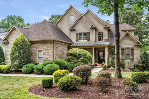 13810 Tributary Ct, Davidson, NC 28036