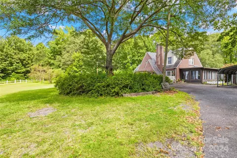 1402 Old Dallas Hwy, Dallas, NC 28034