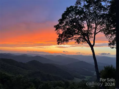 268 Sunset Point A3 Rd #A/3, Burnsville, NC 28714