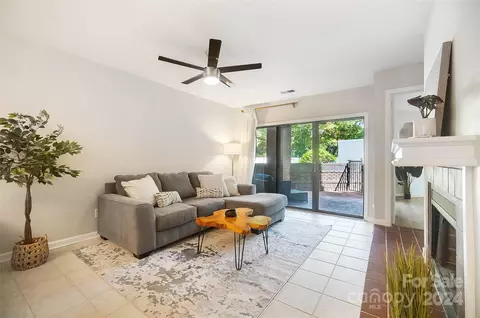 2719 Selwyn 19 Ave #19, Charlotte, NC 28209