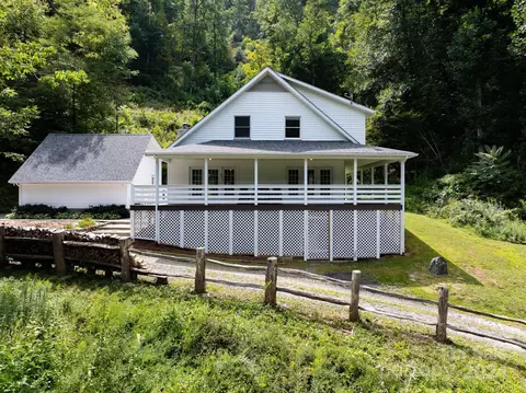 13753 N 226 Hwy, Bakersville, NC 28705