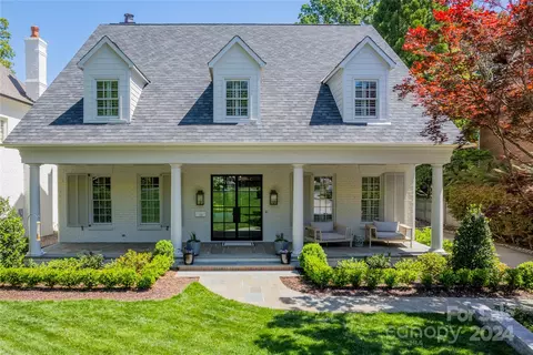 2705 Tanglewood Ln, Charlotte, NC 28211