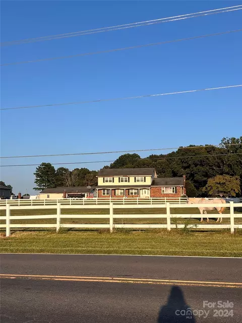 1797 Coddle Creek Hwy, Mooresville, NC 28115