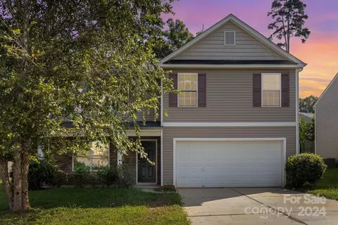 7933 Rusty Plow Ct, Charlotte, NC 28216
