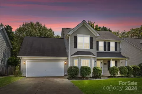 1717 Chinchester Ln, Charlotte, NC 28270