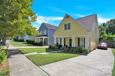 4722 Eaves Ln, Charlotte, NC 28215