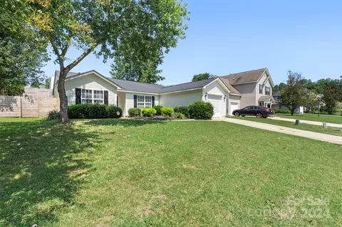 177 Bellelaine Dr, Mooresville, NC 28115