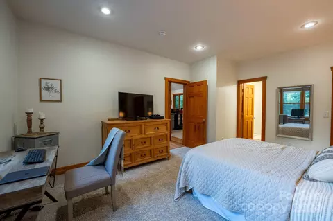 Bedroom - 131 Gray Wolf Trl, Sylva, NC 28779 photo 3 of 6