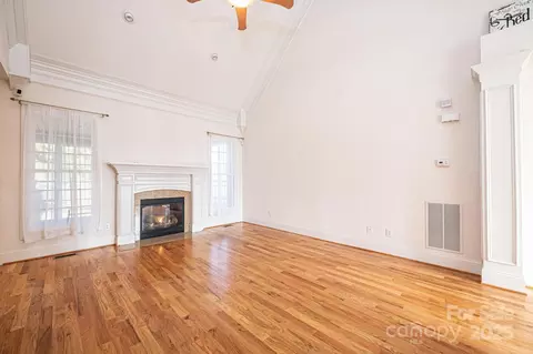 Living - 6331 Dwayne Starnes Dr, Hickory, NC 28602 photo 4 of 6