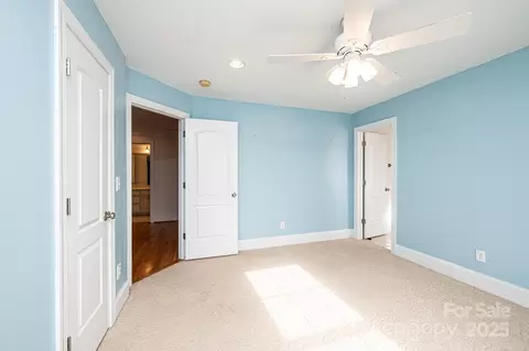 Bedroom - 6331 Dwayne Starnes Dr, Hickory, NC 28602 photo 4 of 7