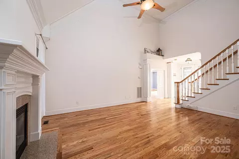 Living - 6331 Dwayne Starnes Dr, Hickory, NC 28602 photo 3 of 6