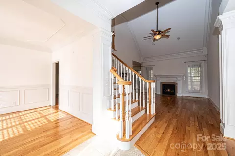 Living - 6331 Dwayne Starnes Dr, Hickory, NC 28602 photo 1 of 6