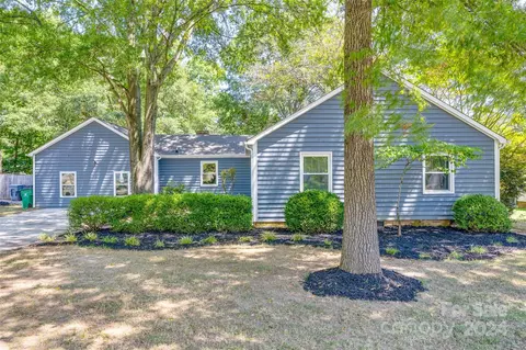 11307 Park Rd, Charlotte, NC 28226
