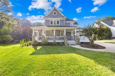 111 Yellow Jacket Cir, Mooresville, NC 28117