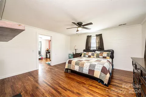 Bedroom - 204 Catawba Ave, Hickory, NC 28601 photo 2 of 7
