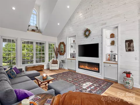 447 River Park Ln, Mill Spring, NC 28756 photo 3