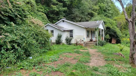 2255 Us 19w Rd, Burnsville, NC 28714