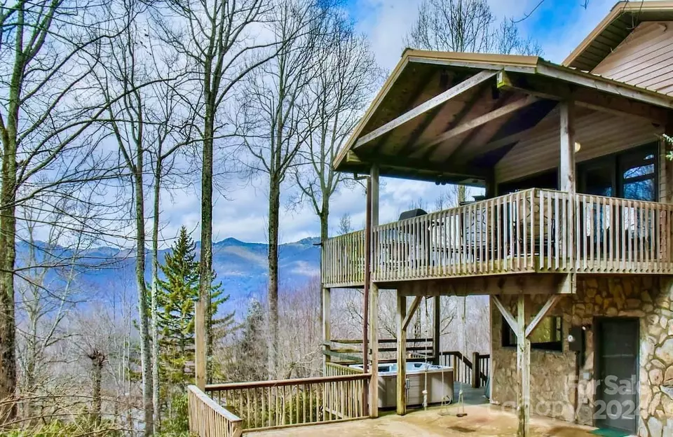 Exterior - 1698 Cabin Flats Rd, Sylva, NC 28779 photo 3 of 7