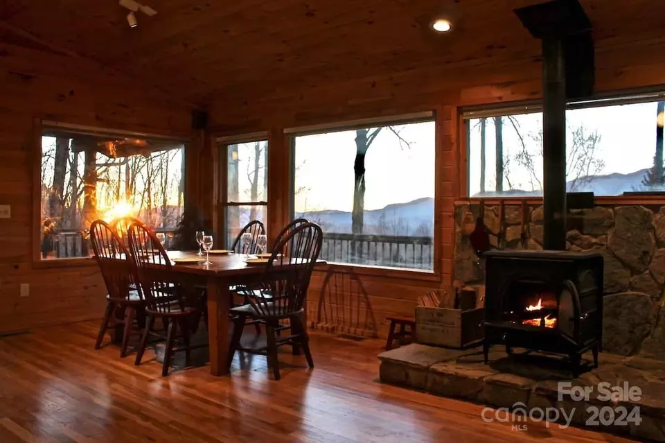 Dining - 1698 Cabin Flats Rd, Sylva, NC 28779 photo 3 of 3