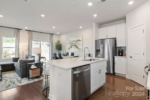 4153 County Down Ave, Kannapolis, NC 28081 photo 2