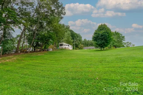 36 Fox Rd, Asheville, NC 28804
