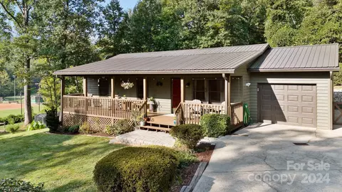 77 Holly Ridge W Dr W, Old Fort, NC 28762