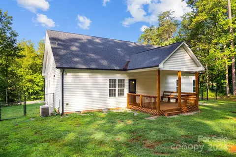 Exterior - 422 Brown Rd, King, NC 27021 photo 11 of 12