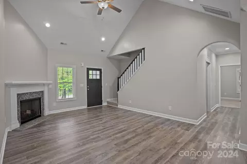 Living - 422 Brown Rd, King, NC 27021 photo 3 of 4