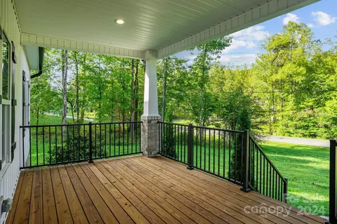 Exterior - 422 Brown Rd, King, NC 27021 photo 4 of 12