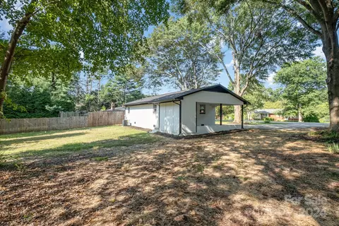 Exterior - 1718 Prestige Dr, Conover, NC 28613 photo 4 of 5