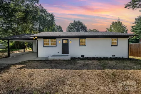 1718 Prestige Dr, Conover, NC 28613