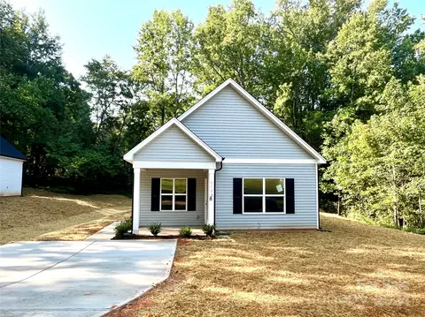 1113 Goldsboro Ave, Statesville, NC 28677