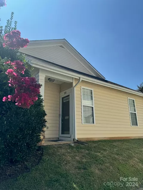 215 Dawn Mist Ln, Fort Mill, SC 29708 photo 2