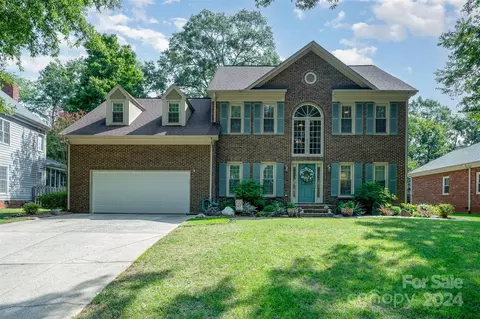 6705 Lyndonville Dr, Charlotte, NC 28277