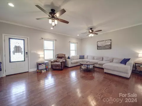 Living - 26022 Lingerfelt Rd, Albemarle, NC 28001 photo 6 of 6
