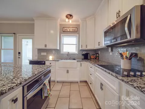 Kitchen - 26022 Lingerfelt Rd, Albemarle, NC 28001 photo 2 of 4