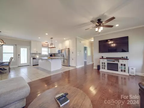 Living - 26022 Lingerfelt Rd, Albemarle, NC 28001 photo 2 of 6