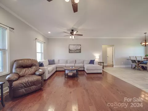 Living - 26022 Lingerfelt Rd, Albemarle, NC 28001 photo 4 of 6