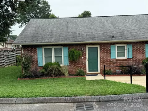 1328 5th Ne St NE, Hickory, NC 28601