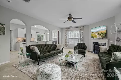 9804 Loughlin Ln, Charlotte, NC 28273