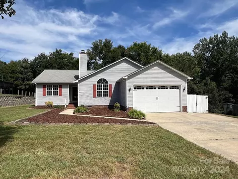 1344 Mistletoe Ridge Pl, Concord, NC 28027