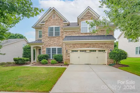 925 Treasure Ct, Fort Mill, SC 29708