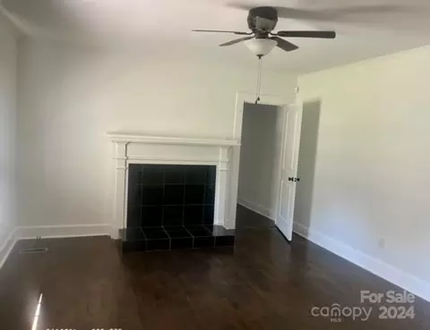 Living - 210 Wilson St, Monroe, NC 28112 photo 2 of 4