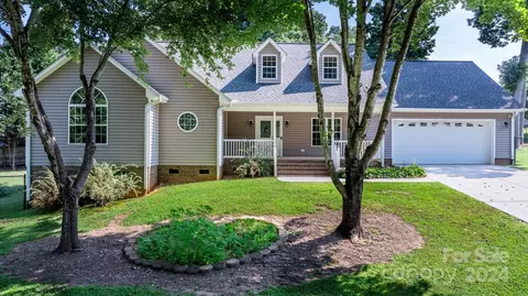 117 S Lynn Hollow Dr, Statesville, NC 28677