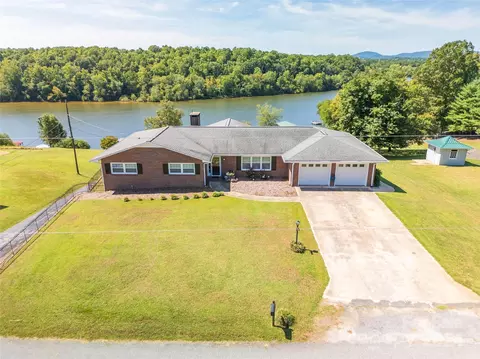 4860 Midway Sand Rd, Hickory, NC 28601