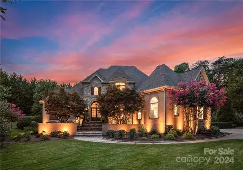 209 Wild Harbor Rd, Mooresville, NC 28117