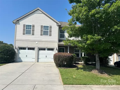 103 N Cromwell Dr, Mooresville, NC 28115