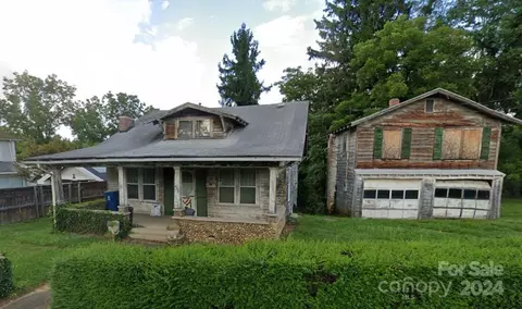 435 Academy St, Canton, NC 28716